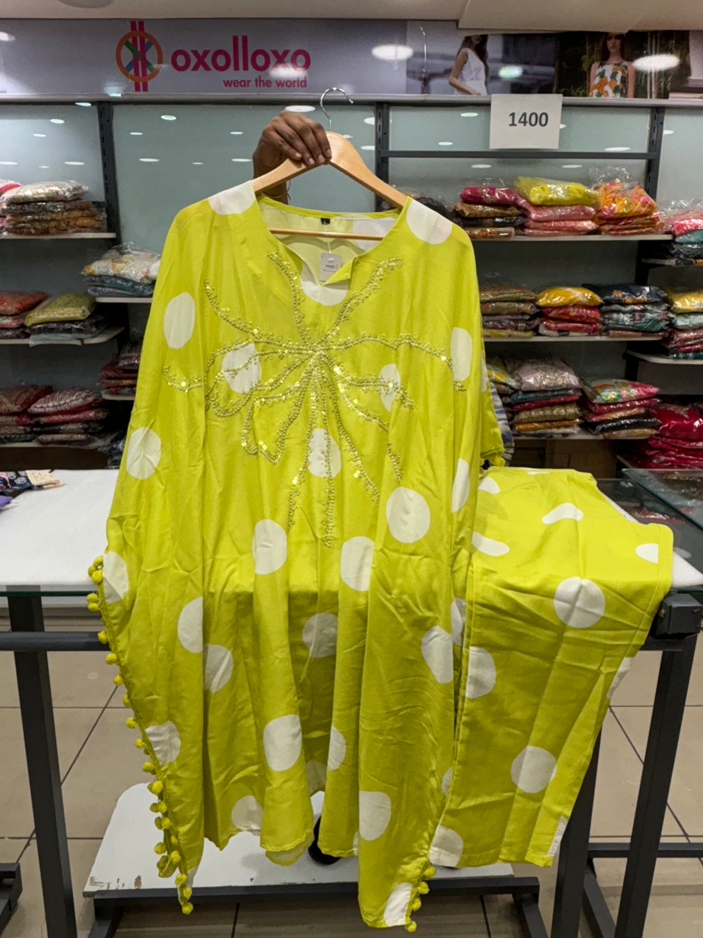 Pom pom Green embroidered kaftan set